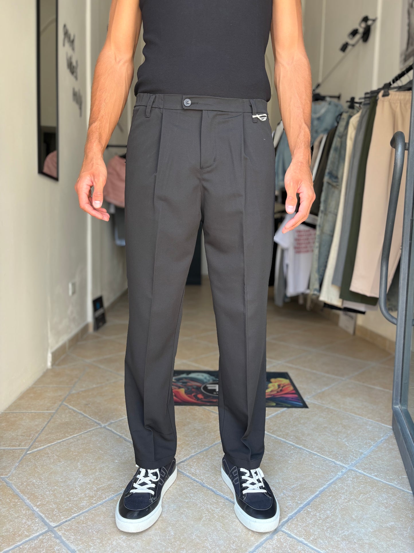 Pantalone nero a palazzo