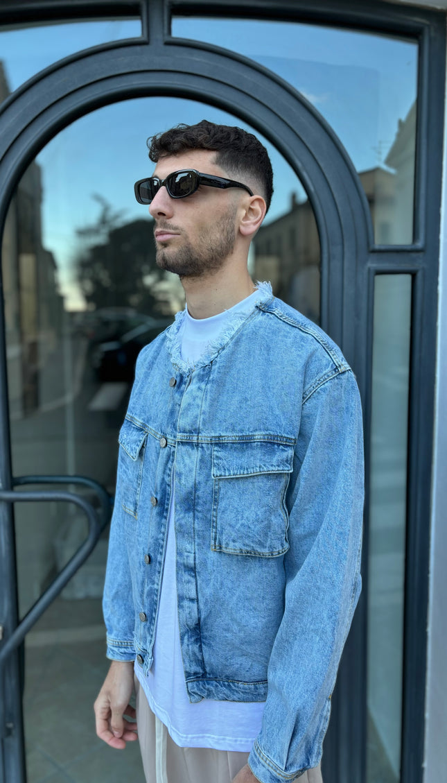 Giacchetto di jeans colletto con rotture