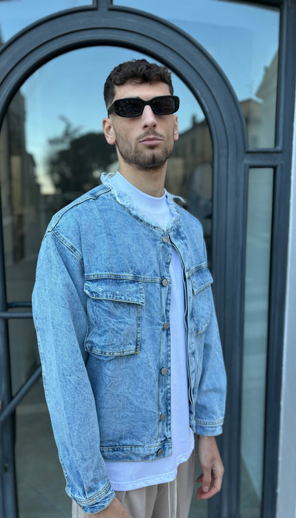 Giacchetto di jeans colletto con rotture