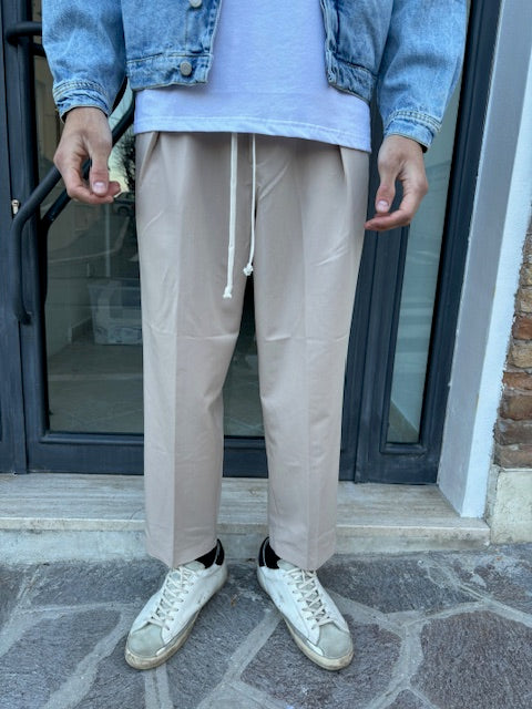 Pantalone liscio beige