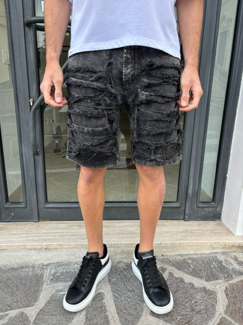 Pantalone corto strappato nero